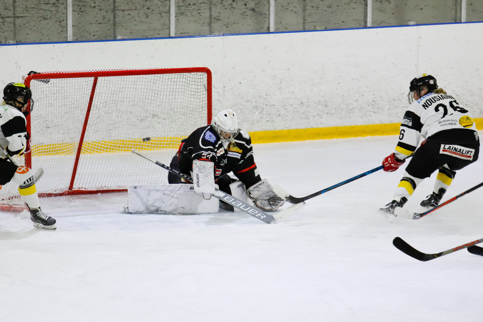 Voitto tänään JYPistä Kiia Nousiainen teki hattutempun